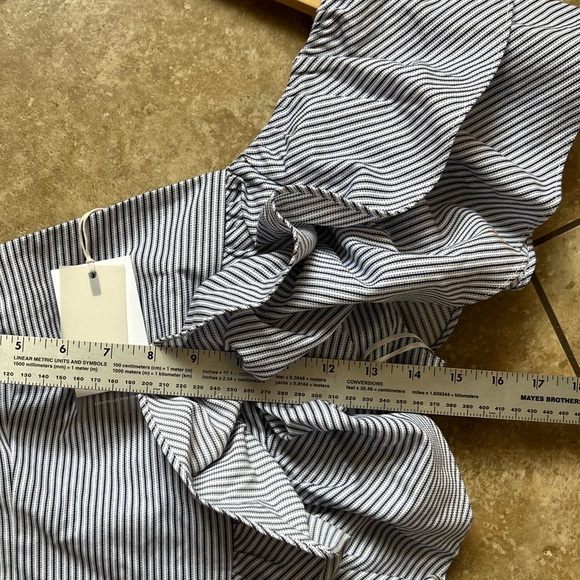 C/MEO collective Revolve one shoulder ruffle mini stripe dress size Small NWT - Picture 10 of 11
